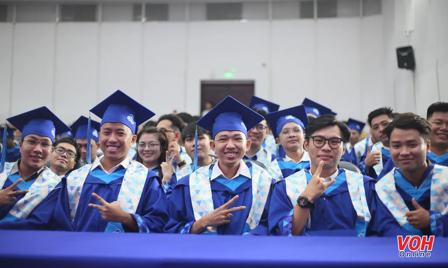 Trường Đại học Bách khoa trao bằng tốt nghiệp cho hơn 1.000 sinh viên, học viên cao học