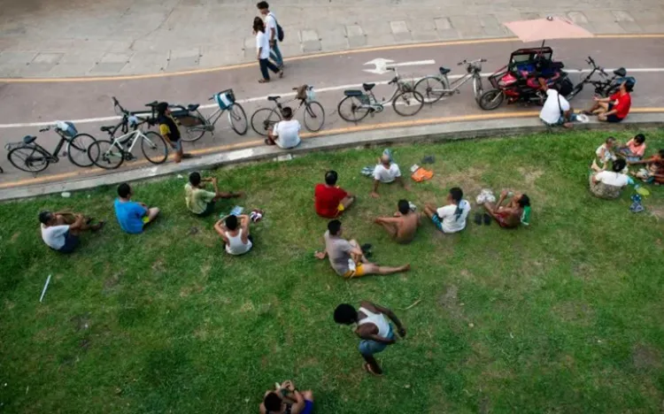 Các công viên ở Yangon giúp giảm bớt nhiệt độ nóng như thiêu đốt khi mất điện hàng ngày Ảnh Sai ​​Aung MAIN)
