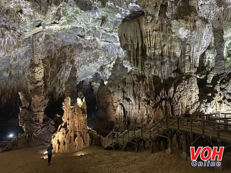 Cảnh giác lừa đảo du lịch dịp lễ 30/4 - 1/5: Thủ đoạn tinh vi, cách phòng tránh hiệu quả
