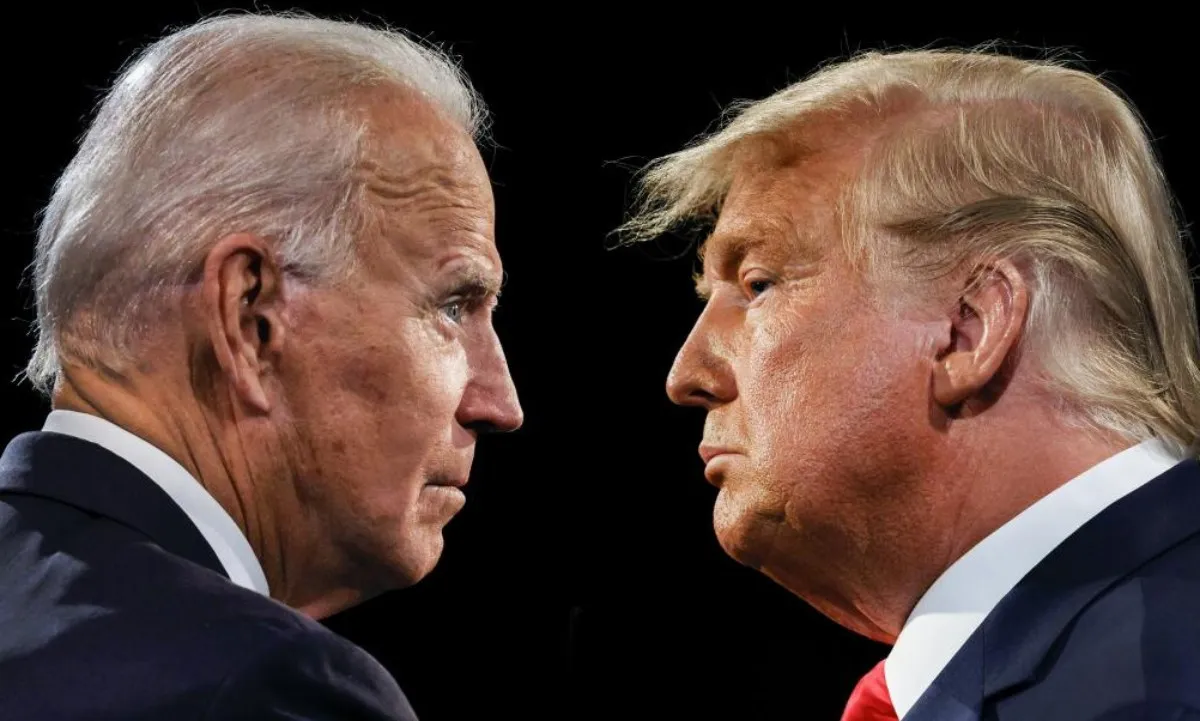 Cựu tổng thống Donald Trump dẫn trước Tổng thống Joe Biden trong các cuộc thăm dò