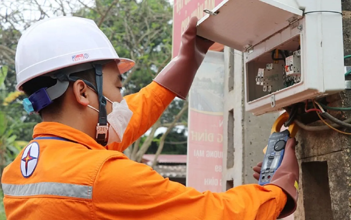 Tiêu thụ điện cao kỷ lục, EVN khuyến cáo tiết kiệm điện