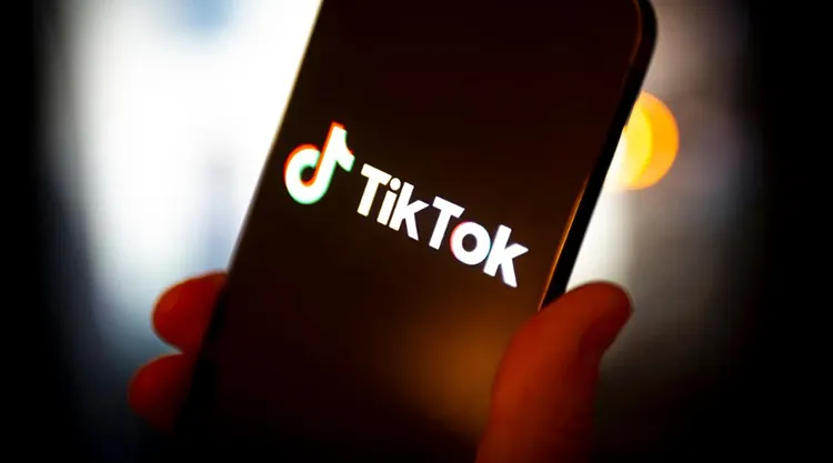 Logo TikTok trên thiết bị di động thấy tại Ba Lan Hình ảnh Getty