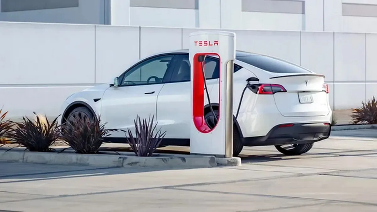 Thêm 500 nhân sự quan trọng của Tesla bất ngờ bị sa thải