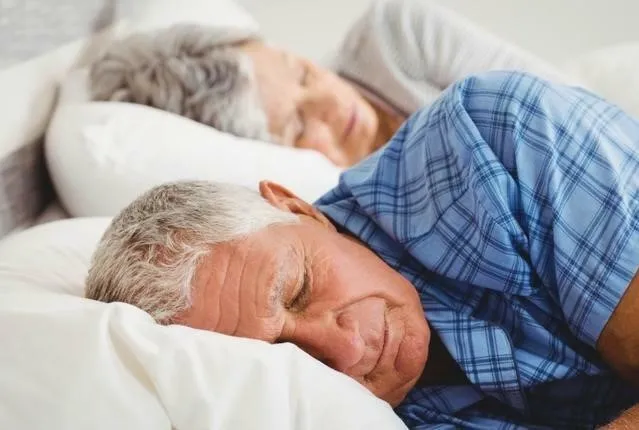 Cuộc sống ở tuổi 50 thường đầy áp lực và căng thẳng dễ bị mất ngủ - 2-5-24