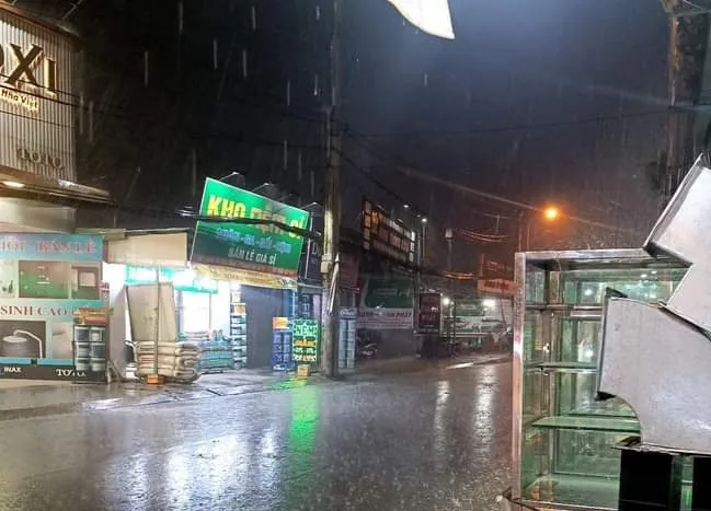 TPHCM được hạ hỏa bằng những cơn mưa nhanh