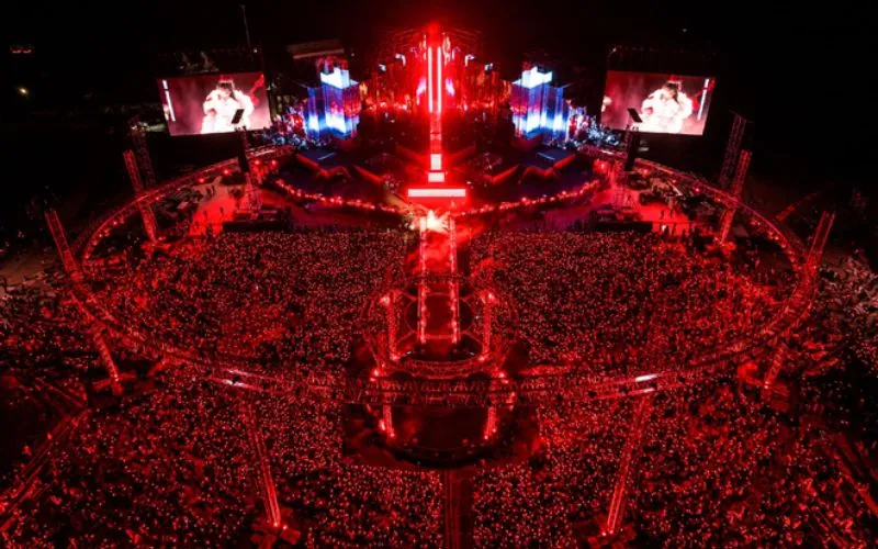 'Ca vương' Trung Quốc tổ chức concert từ đêm đến sáng để cùng fan ngắm bình minh 6 (2)