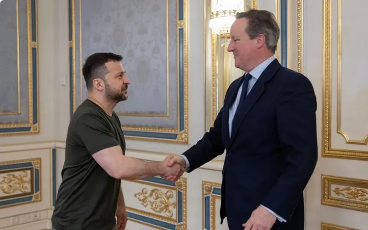 Ngoại trưởng Cameron gặp Tổng thống Ukraine Volodymyr Zelensky tại Kyiv Ảnh PA