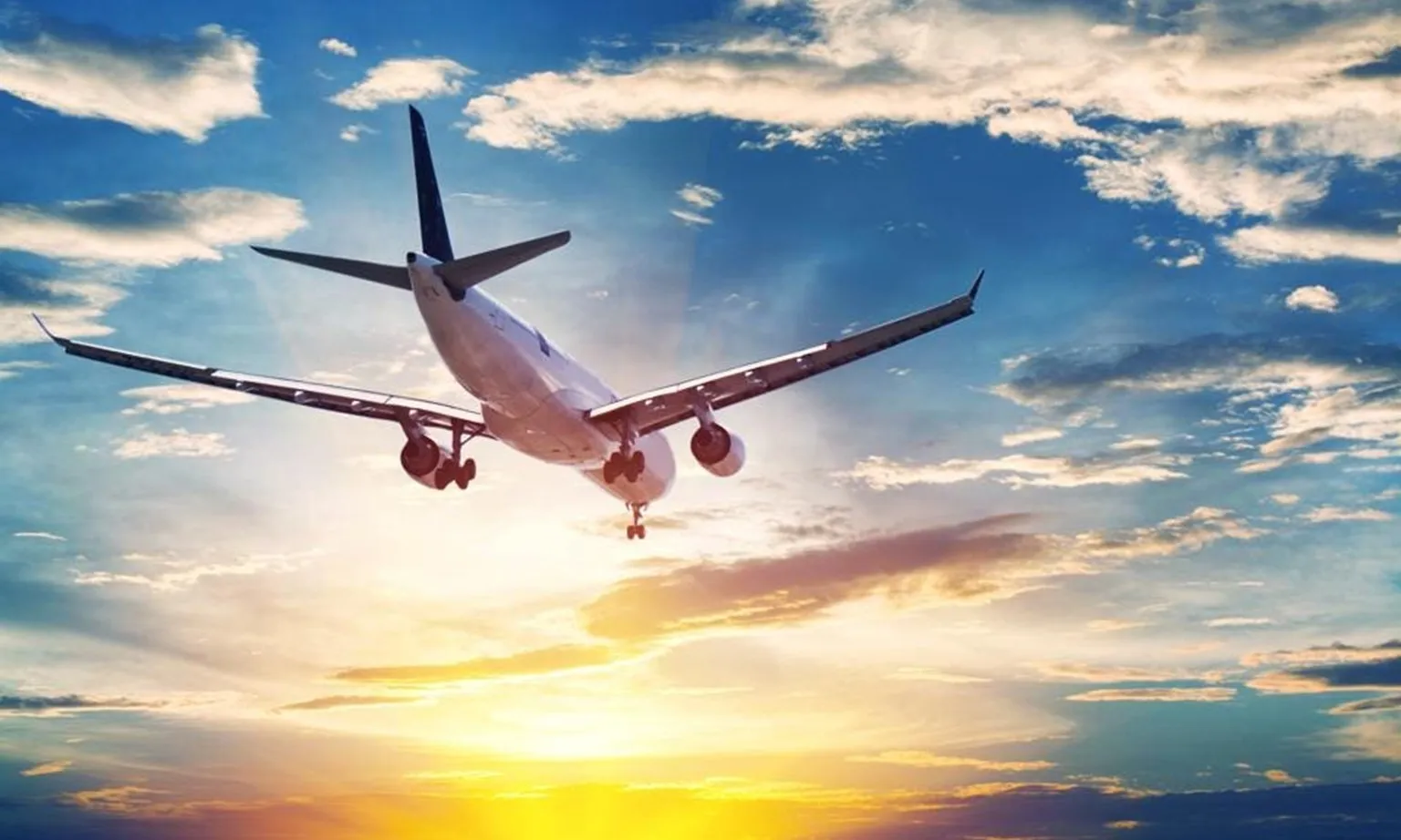 Dự báo: Giá vé máy bay còn tăng nữa