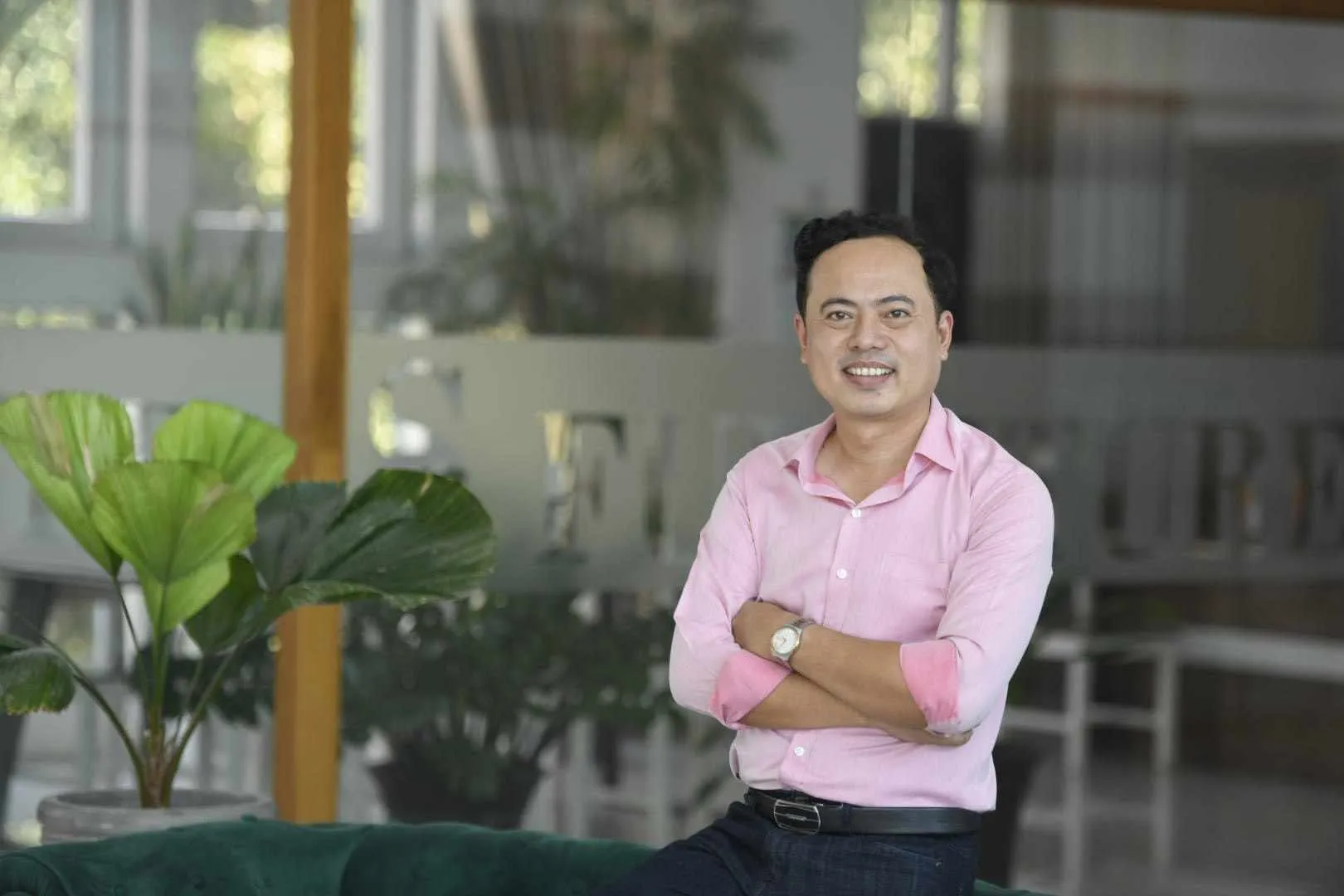 doanh-nhan-huynh-thanh-van