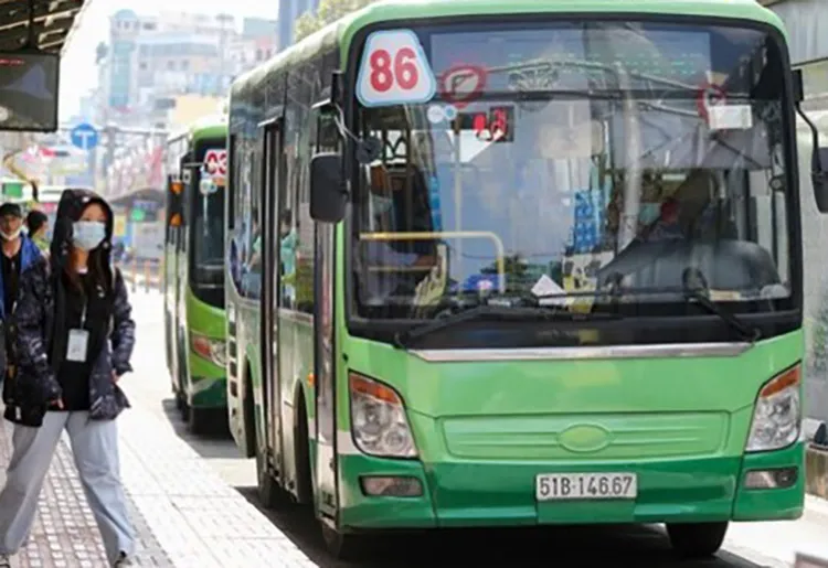 TPHCM sẽ mở rộng thí điểm thanh toán không dùng tiền mặt trên xe buýt