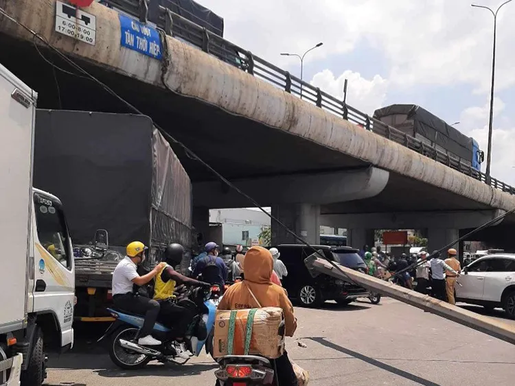 vụ việc làm ùn tắt giao thông