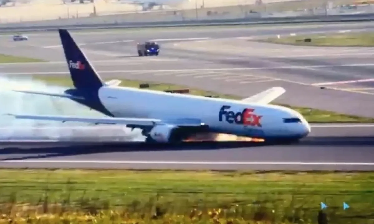 Máy bay của hãng chuyển phát FedEx phải hạ cánh khẩn cấp ở Thổ Nhĩ Kỳ