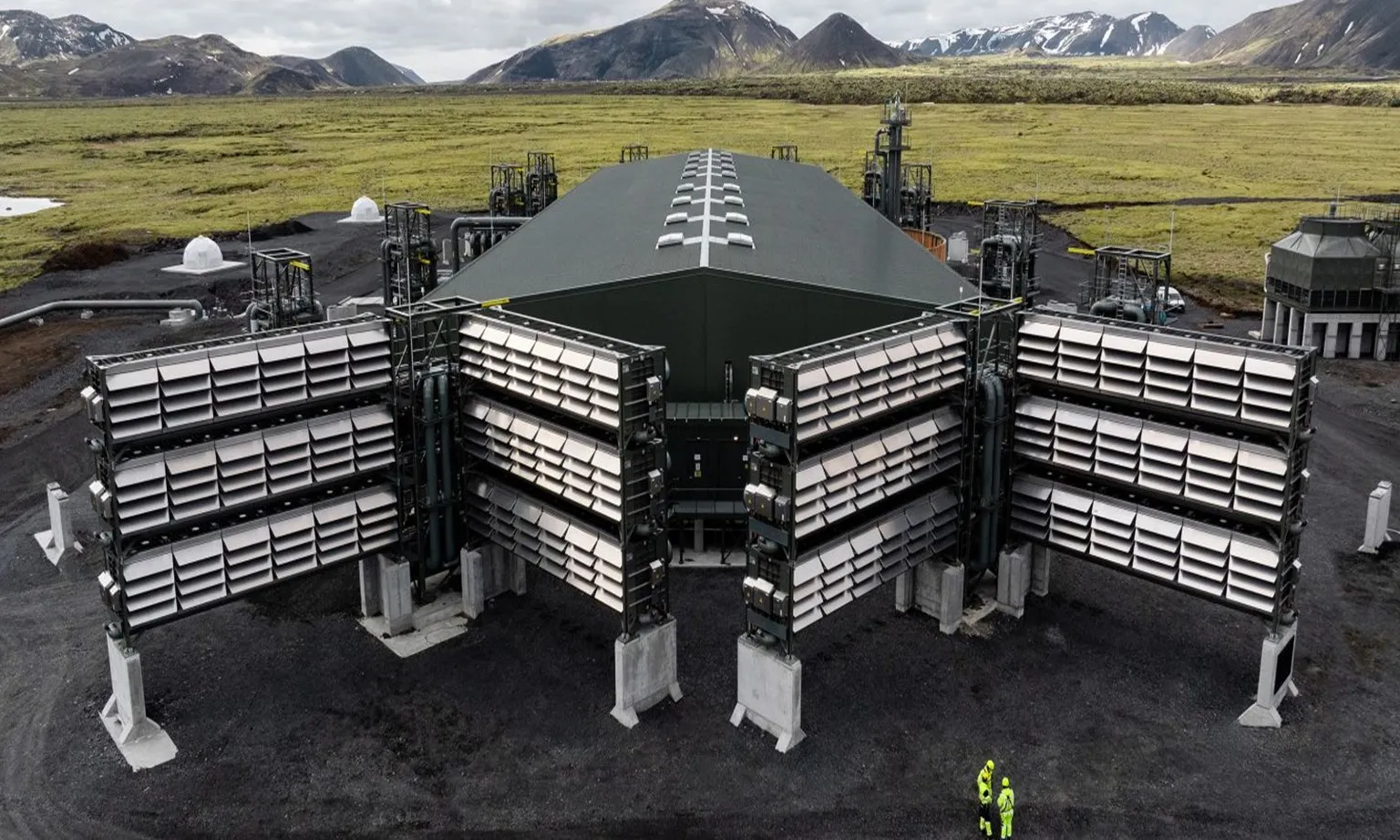 Khởi động máy hút ô nhiễm lớn nhất thế giới có thể hút 36.000 tấn carbon/năm