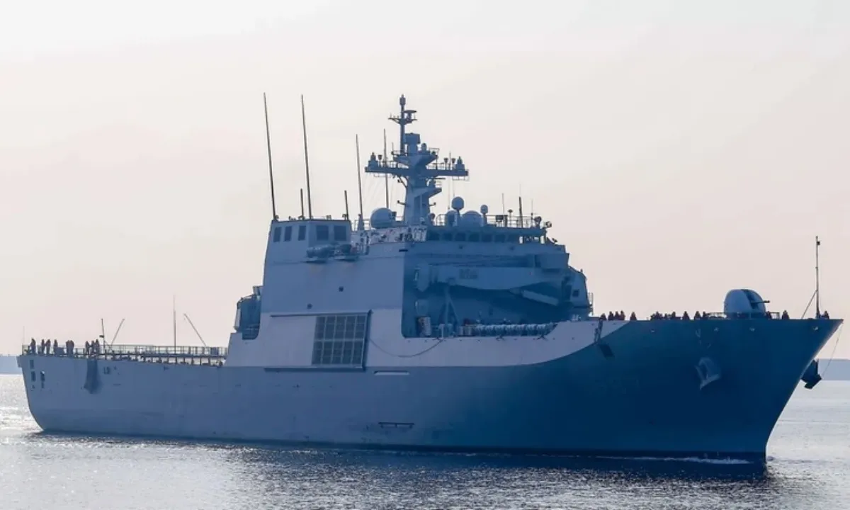 Hải quân Hàn Quốc diễn tập bắn đạn thật ở Biển Hoa Đông