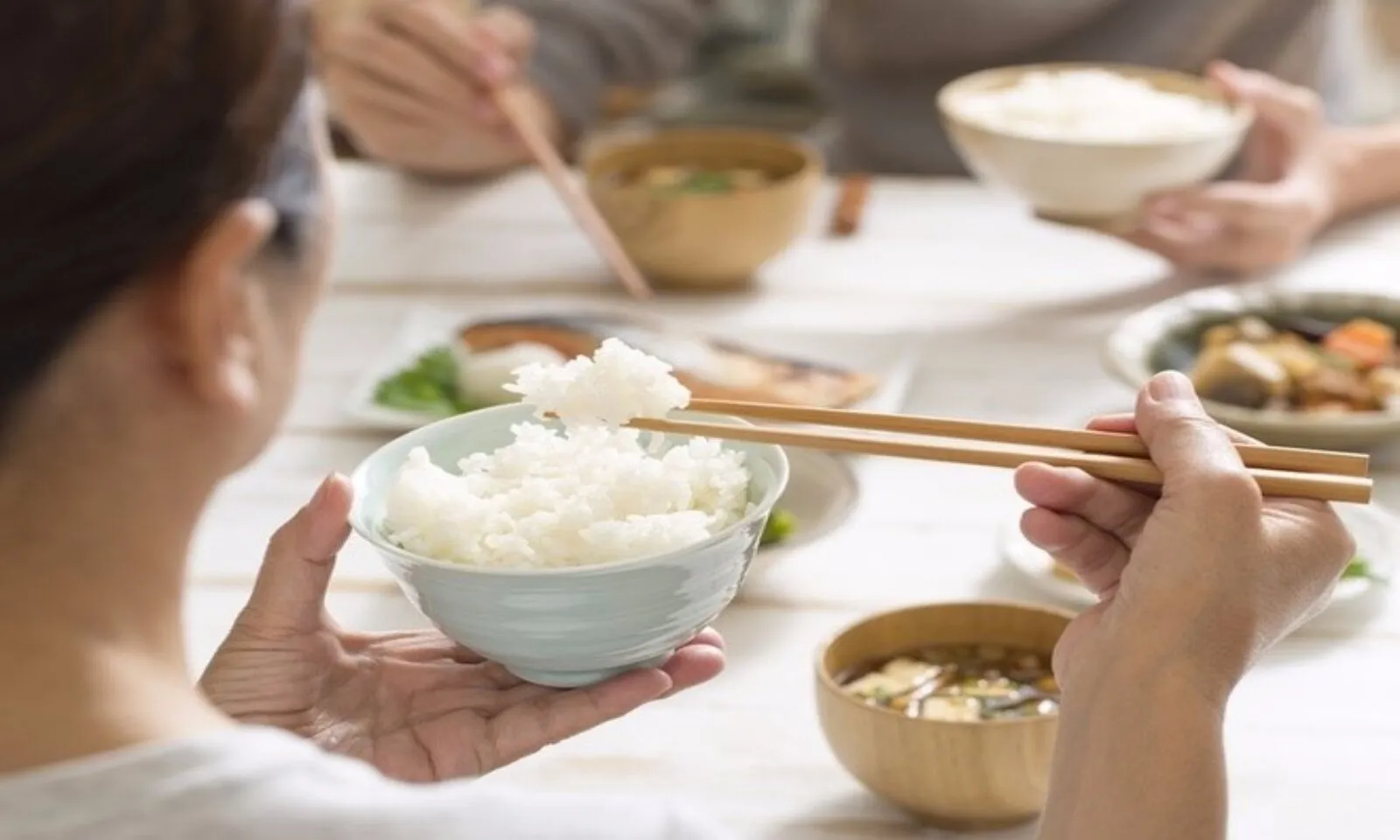 Vừa ăn no xong tuyệt đối không làm những việc này