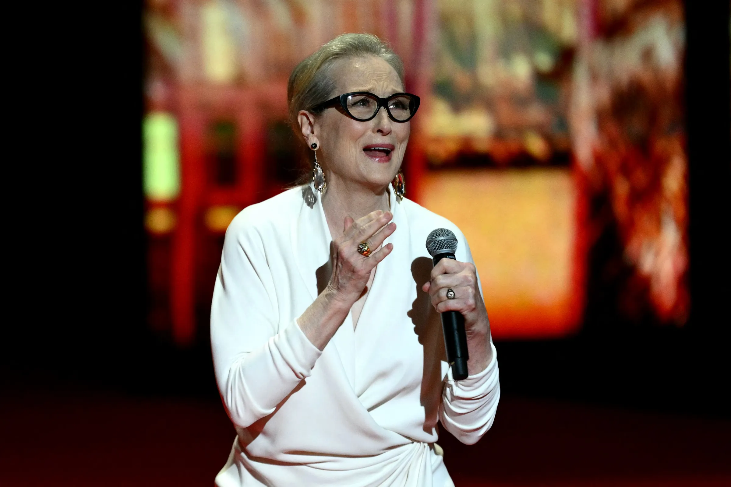 Meryl Streep xúc động khi nhận Cành Cọ Vàng danh dự - Ảnh-AFP