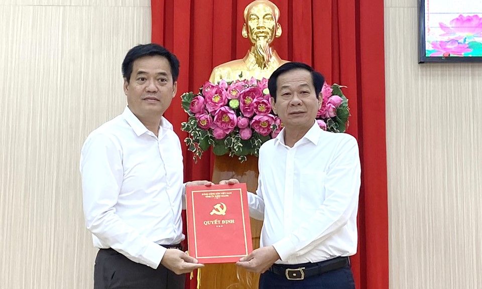 Miễn nhiệm Phó Chủ tịch UBND tỉnh Kiên Giang Lê Quốc Anh