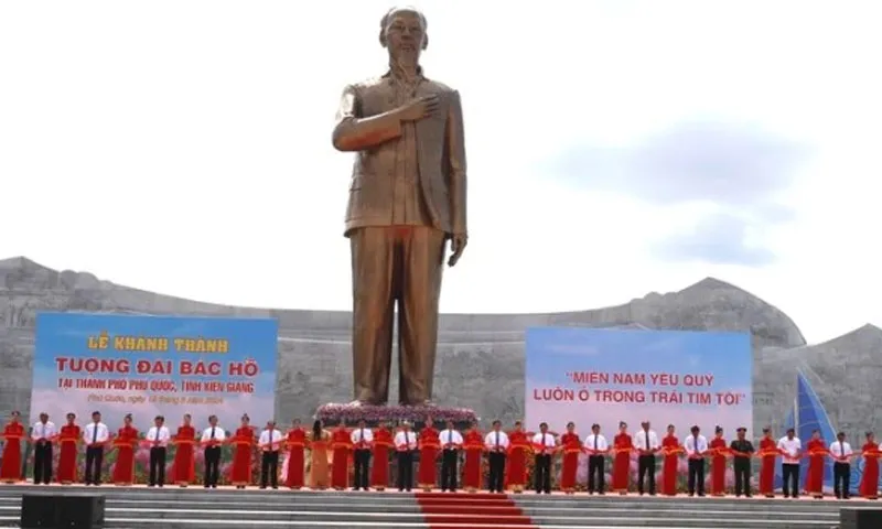 Phú Quốc: Khánh thành Tượng đài Chủ tịch Hồ Chí Minh
