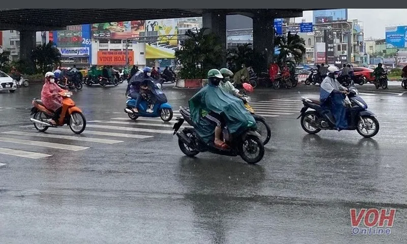 TPHCM sáng nay mưa dông khắp nơi, dự báo mưa còn kéo dài