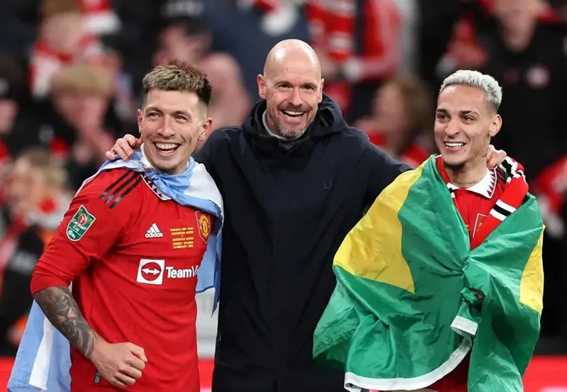 gia-tri-cau-thu-mu-suy-giam-chong-mat-sau-2-nam-ten-hag-dan-dat 1