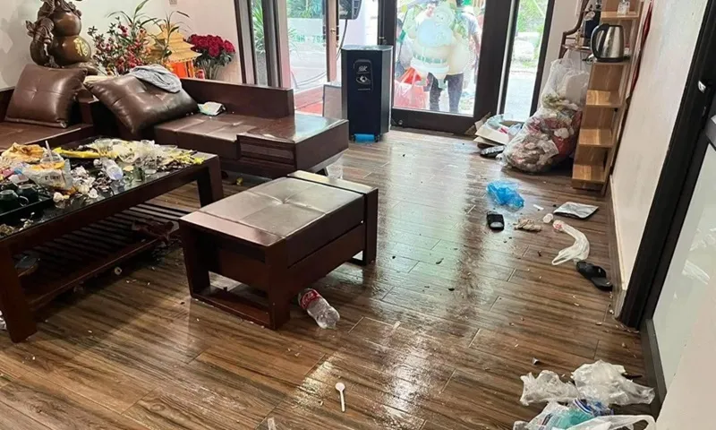 Ngỡ ngàng với “bãi chiến trường” khi khách thuê villa rời đi