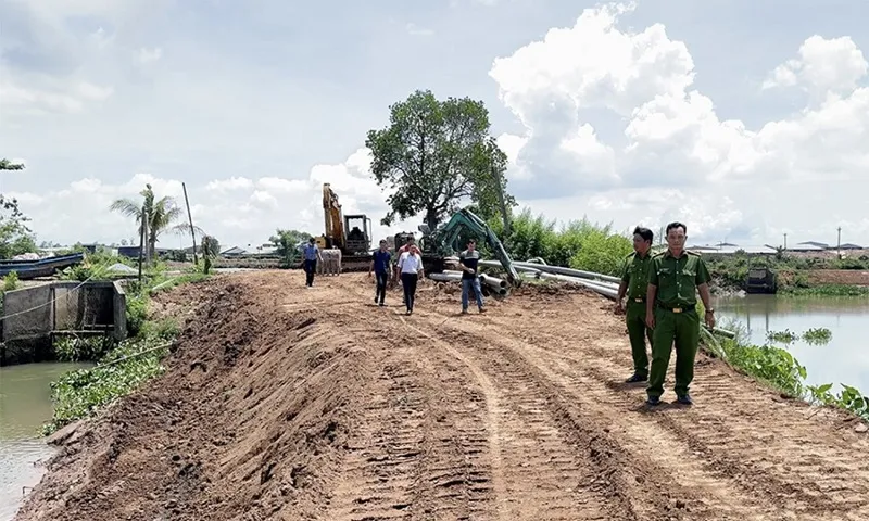 lợi dụng vét ao nuôi cá khai thác cát an giang - cacc