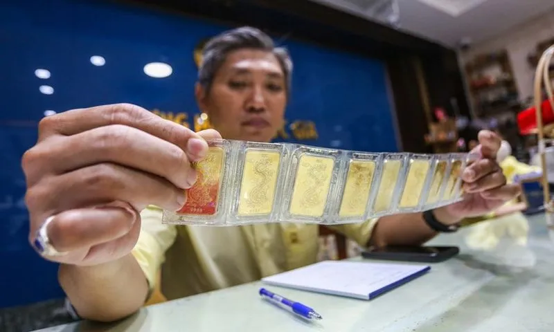 Điểm tin trưa 2/6: Khuyến khích mua bán vàng không tiền mặt | Bắt đối tượng đường dây mua bán người