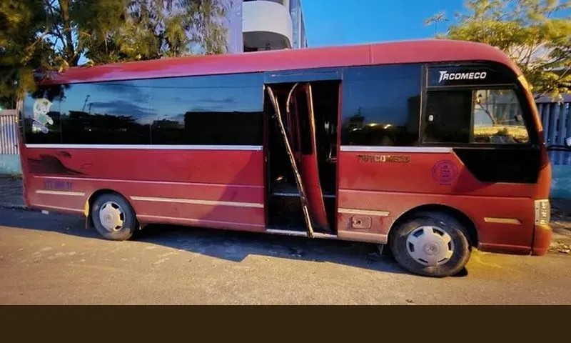 Xe đưa đón học sinh có hệ thống còi báo động, âm thanh khẩn cấp