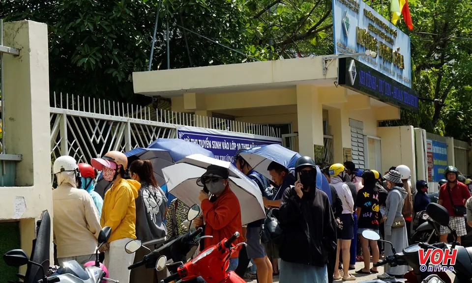 thi-tot-nghiep-060624-1