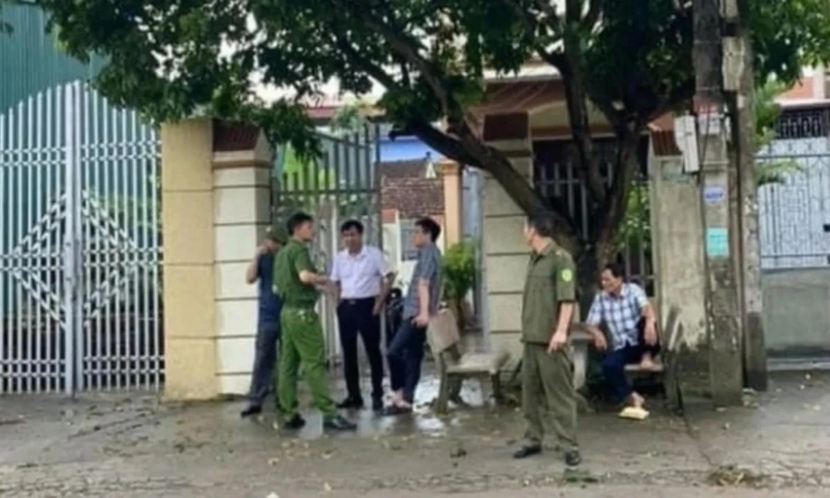 Hưng Yên: Con trai bị tâm thần dùng gậy sắt đánh cha mẹ tử vong