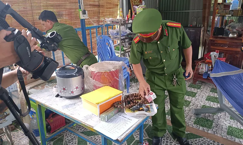 Cơ quan chức năng thu giữ chứng cứ  quan trọng