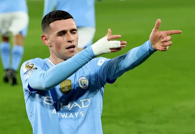 man-city-phong-an-phil-foden-tai-clb-bang-muc-luong-cao-ngat-nguong 1