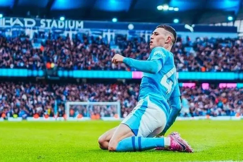 man-city-phong-an-phil-foden-tai-clb-bang-muc-luong-cao-ngat-nguong 12