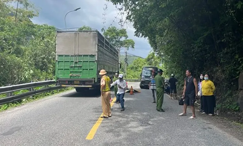 Ô tô tông xe máy trên đèo Bảo Lộc 1 tử vong, 1 bị thương