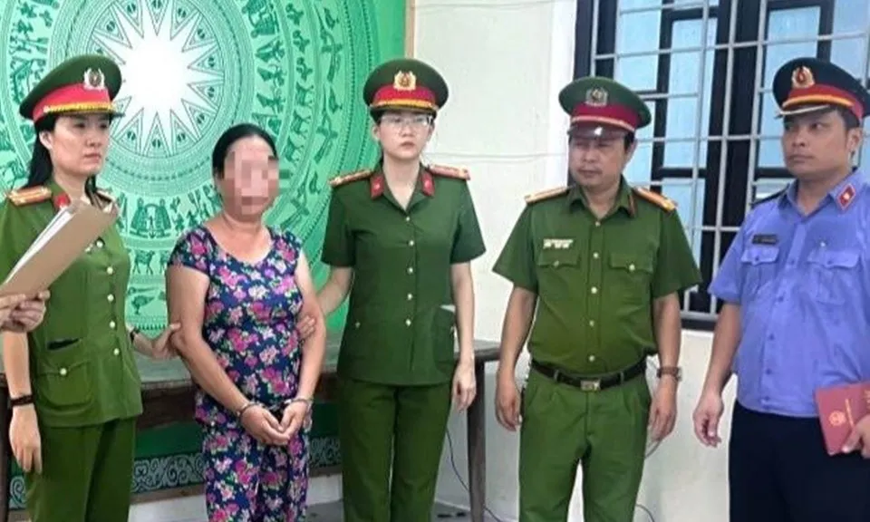 Khởi tố bà trùm mua bán cỏ Mỹ ở Huế