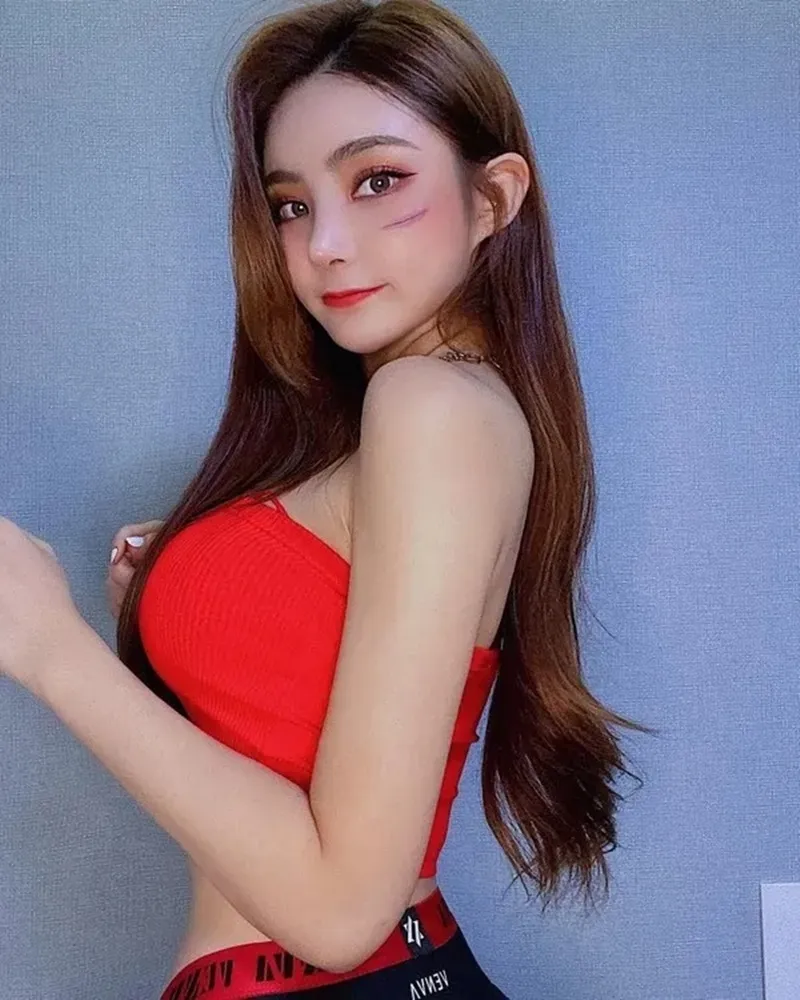 nu-dj-doi-dien-muc-an-15-nam-tu-vi-gay-tai-nan-lien-hoan20240611-222724-003