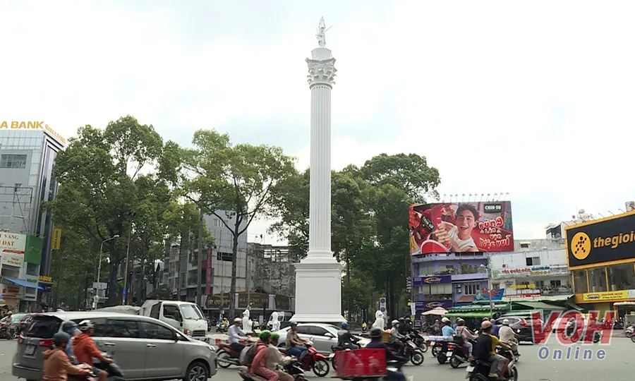 PHUC DUNG TUONG DAI.00_06_43_13.Still003