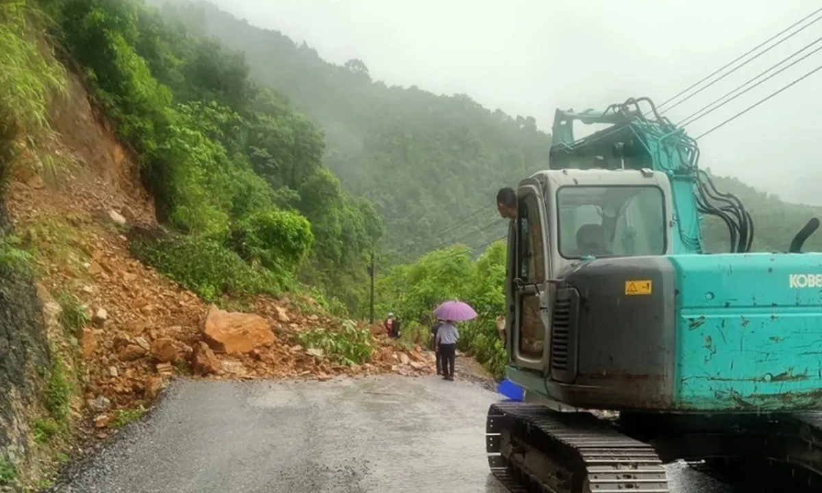 Cảnh báo mưa dông, lũ quét, sạt lở nhiều khu vực trên cả nước