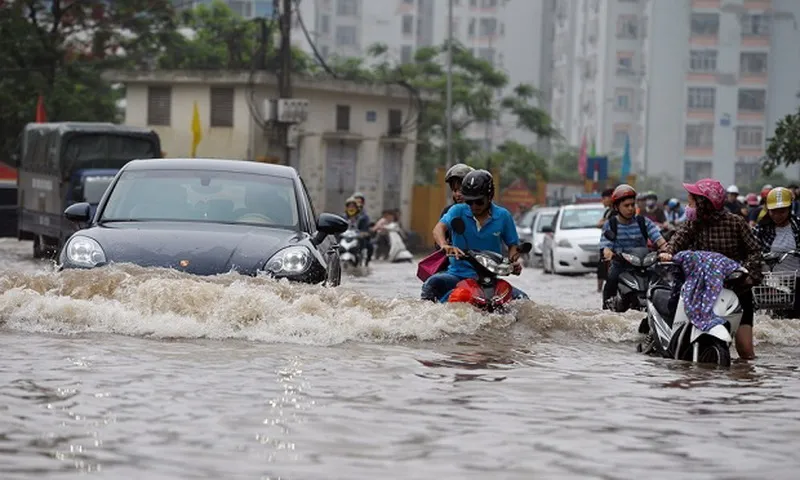 Làm gì khi bình xăng bị lẫn nước