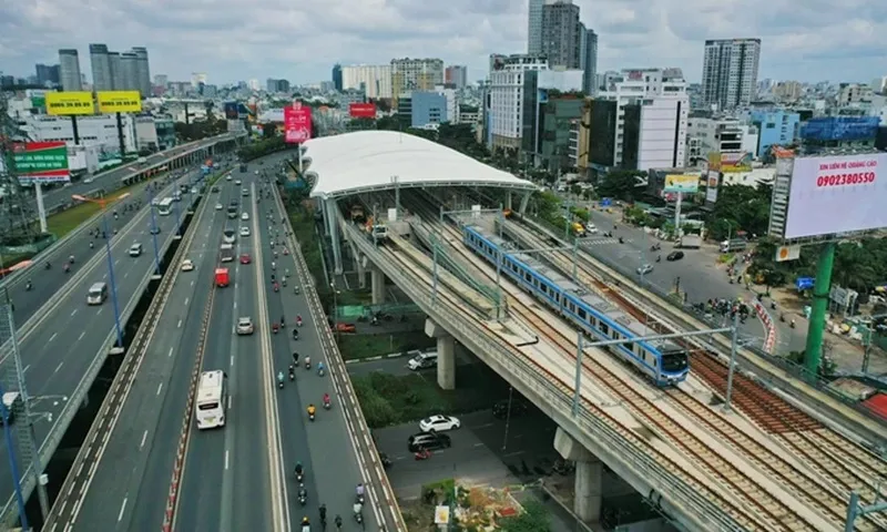 Sở Giao thông vận tải TPHCM đề xuất làm đường dọc cầu cạn metro số 1