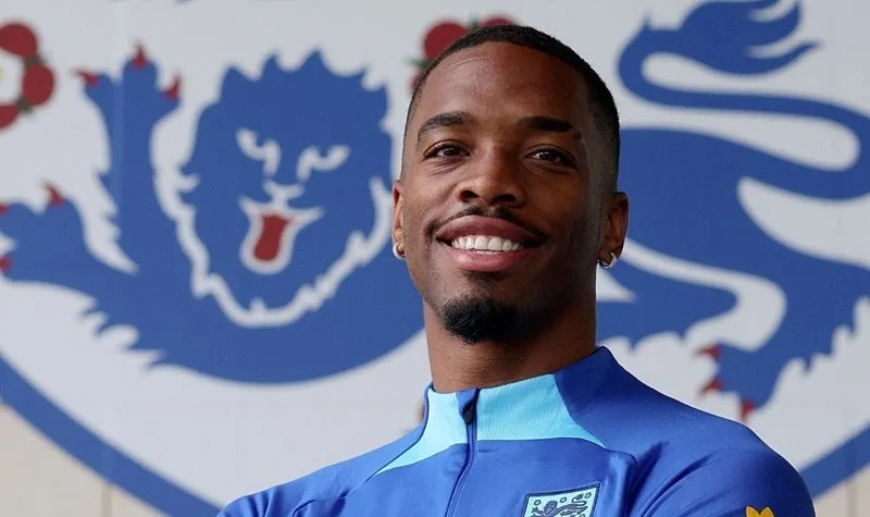 ivan-toney-danh-tieng-roi-brentford-xac-nhan-ben-do-khong-dau-khac-ngoai-mu 12