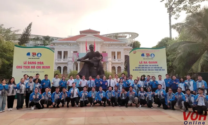 Ra quân các hoạt động tình nguyện tại nước bạn Lào và huyện đảo Phú Quý