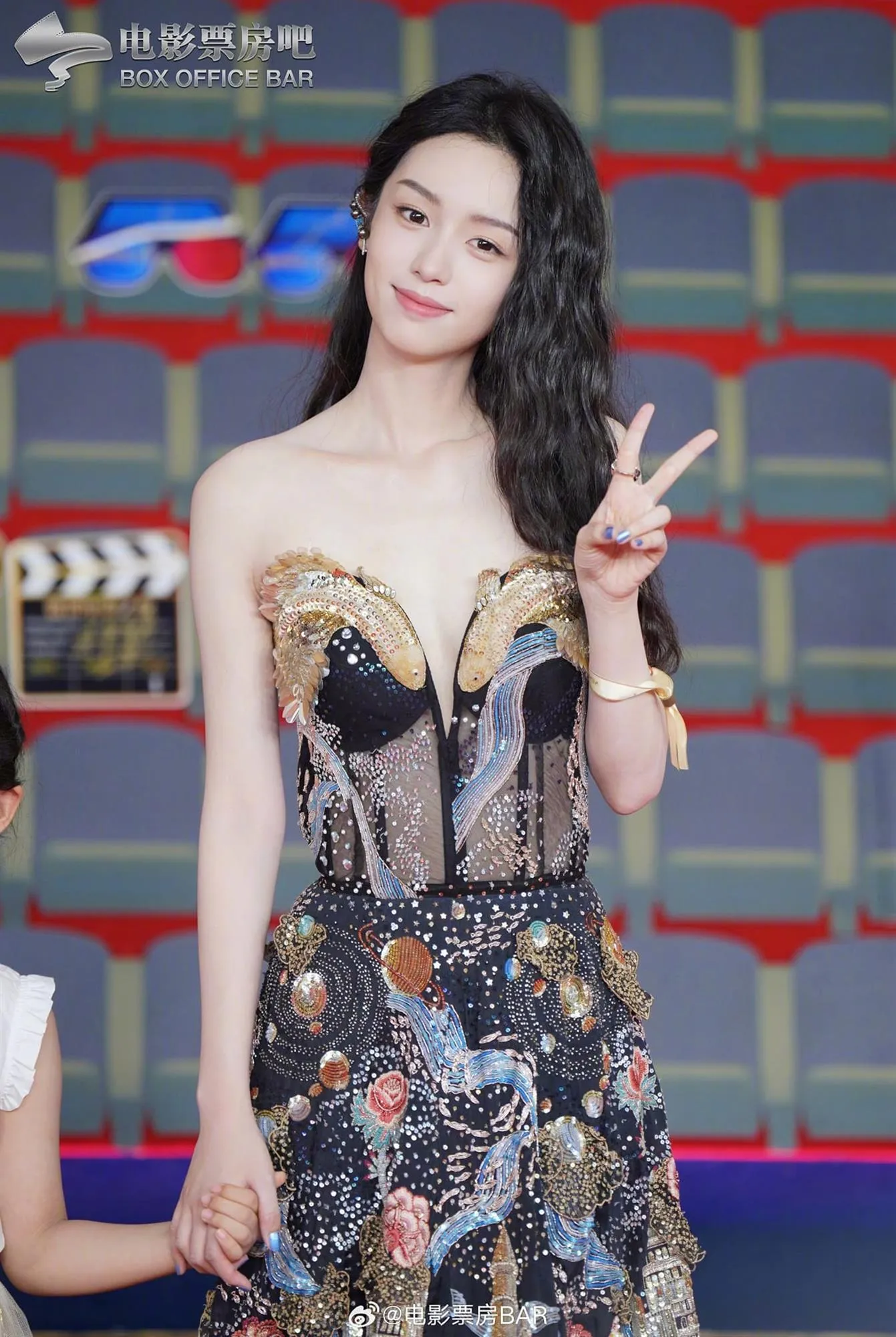 chau-da-chua-benh-mat-lanh-hoi-loi-sau-su-kien-ngo-lo-phong-vien-dai-cctv6-14