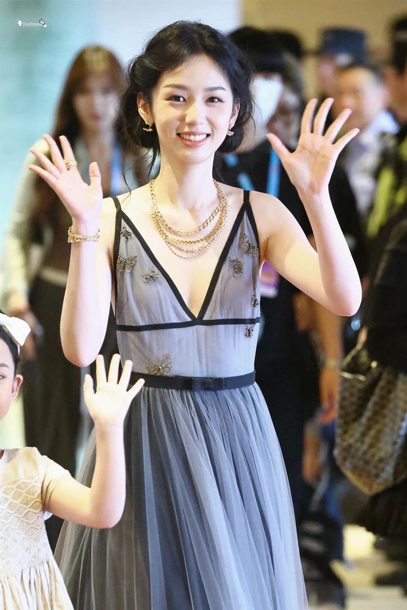 chau-da-chua-benh-mat-lanh-hoi-loi-sau-su-kien-ngo-lo-phong-vien-dai-cctv6-4