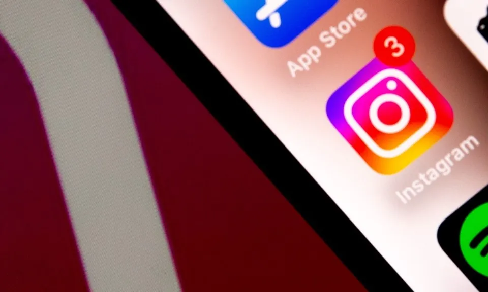 Instagram của cô gái tuổi teen nổi tiếng có tới 92% người theo dõi là đàn ông trưởng thành