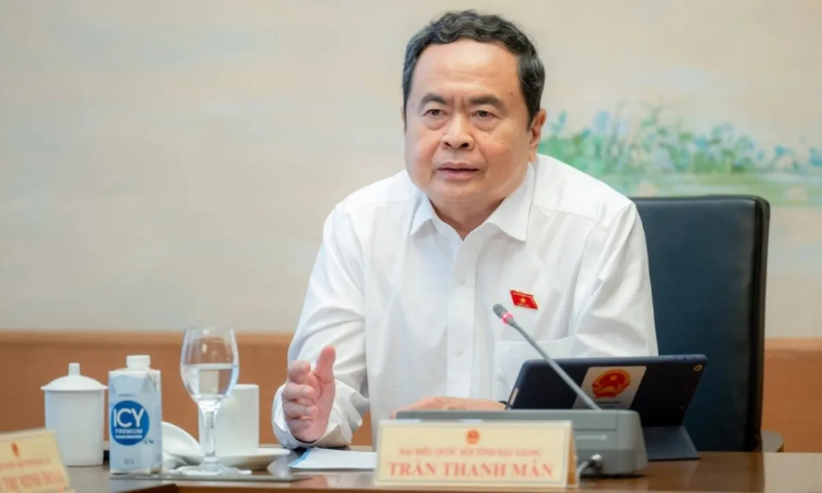 Chủ tịch Quốc hội: Không để người dân “tiền mất tật mang” do sử dụng thuốc theo quảng cáo