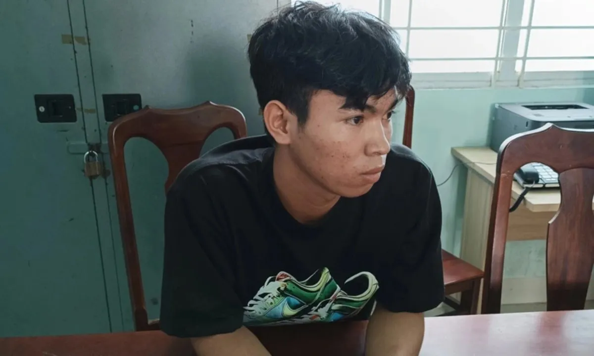 Mua xăng đốt nhà bạn gái vì bị chia tay