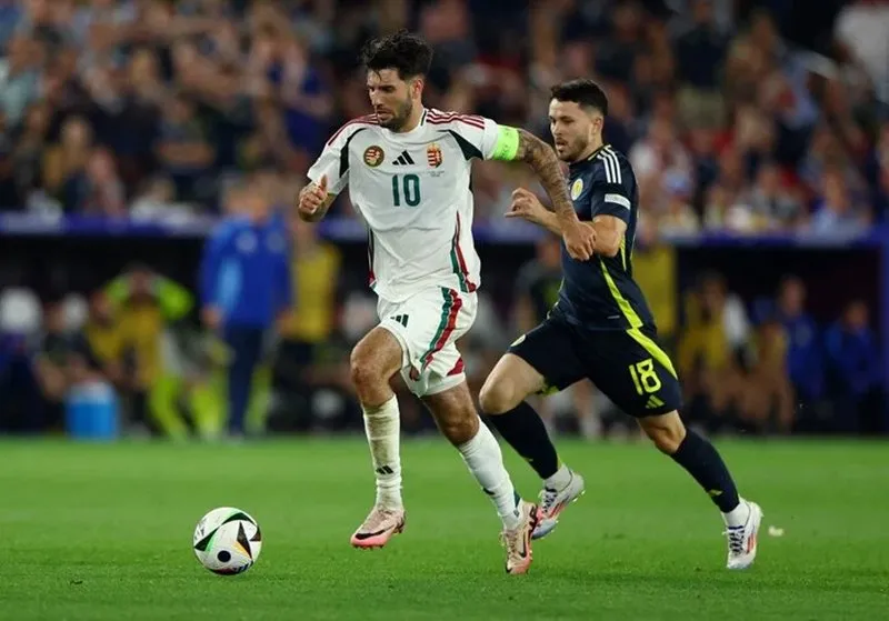 chuyen-dong-euro-246-tuyen-hungary-thang-kich-tinh-scotland-varga-dinh-chan-thuong-nang 1