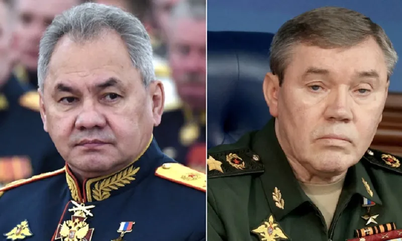 Cựu bộ trưởng quốc phòng Nga Sergei Shoigu (bên trái) và Tổng tham mưu trưởng Valery Gerasimov - RE  CNN