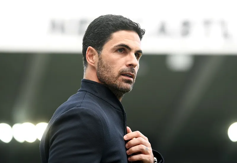 mikel-arteta-manager-arsenal-looks-815671678